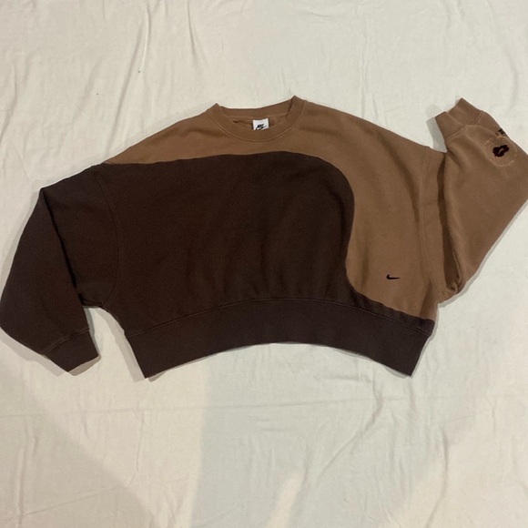 Nike Tops - Nike Sportswear Color Clash fleece